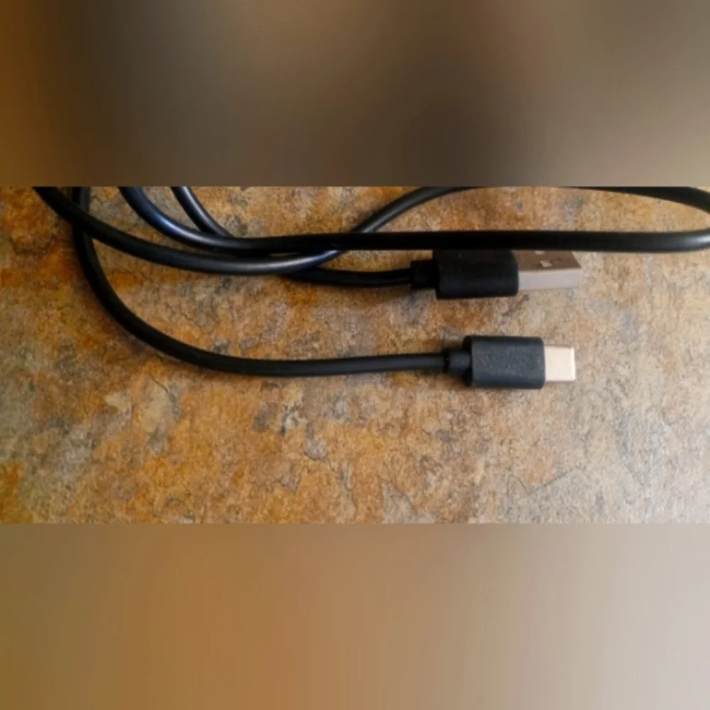 USB-C to USB-A Charging & Data Cable - Black